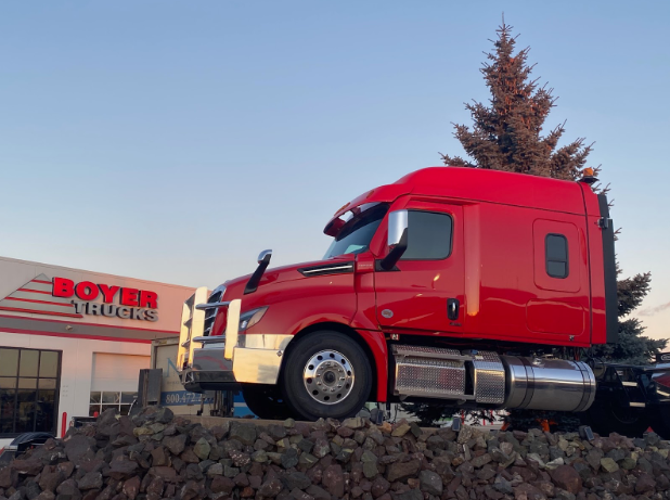 2025 Freightliner Cascadia XT